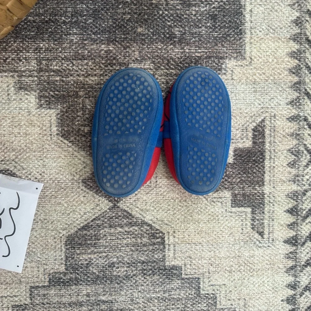 Spiderman Marvel Toddler Boy Slippers Size Medium 7-8 Red Blue Graphic Slippers